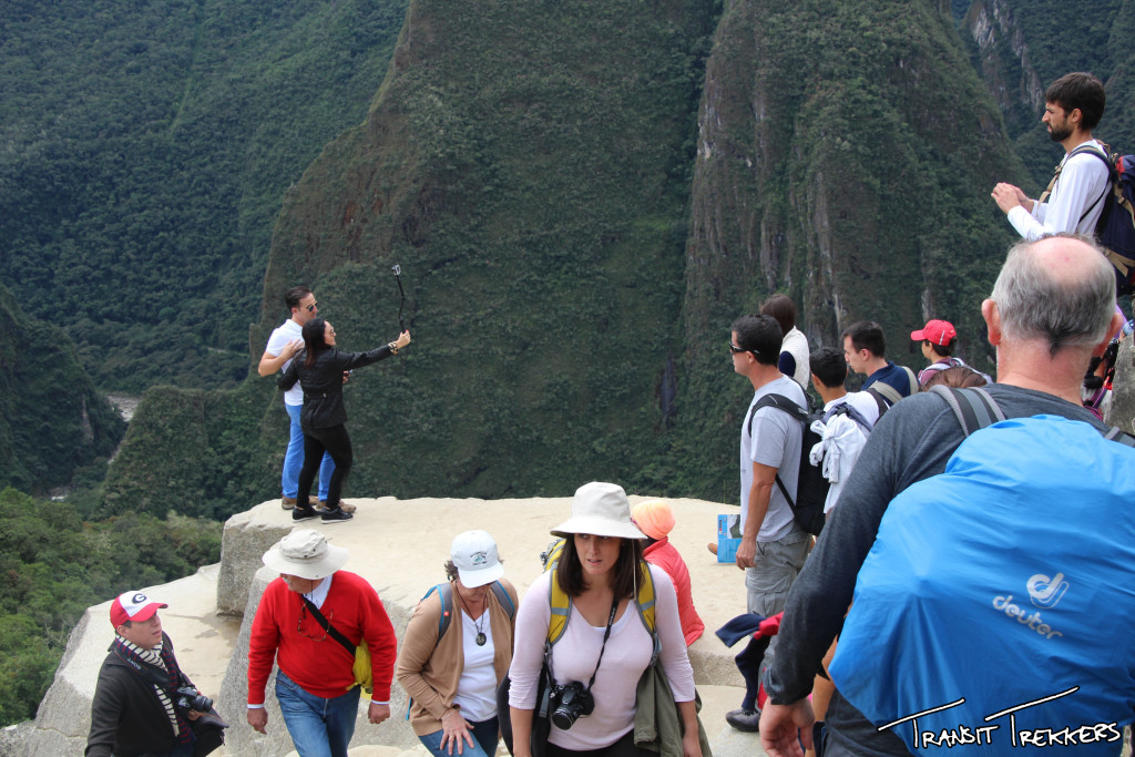 Queue at "Selfie Rock"