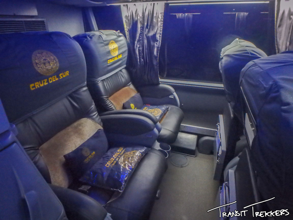 Cruz del Sur full-cama seats