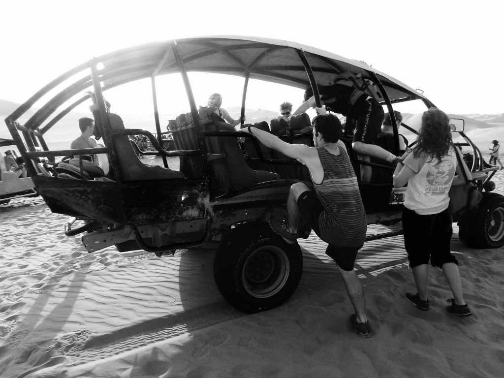 Huacachina sand dunes